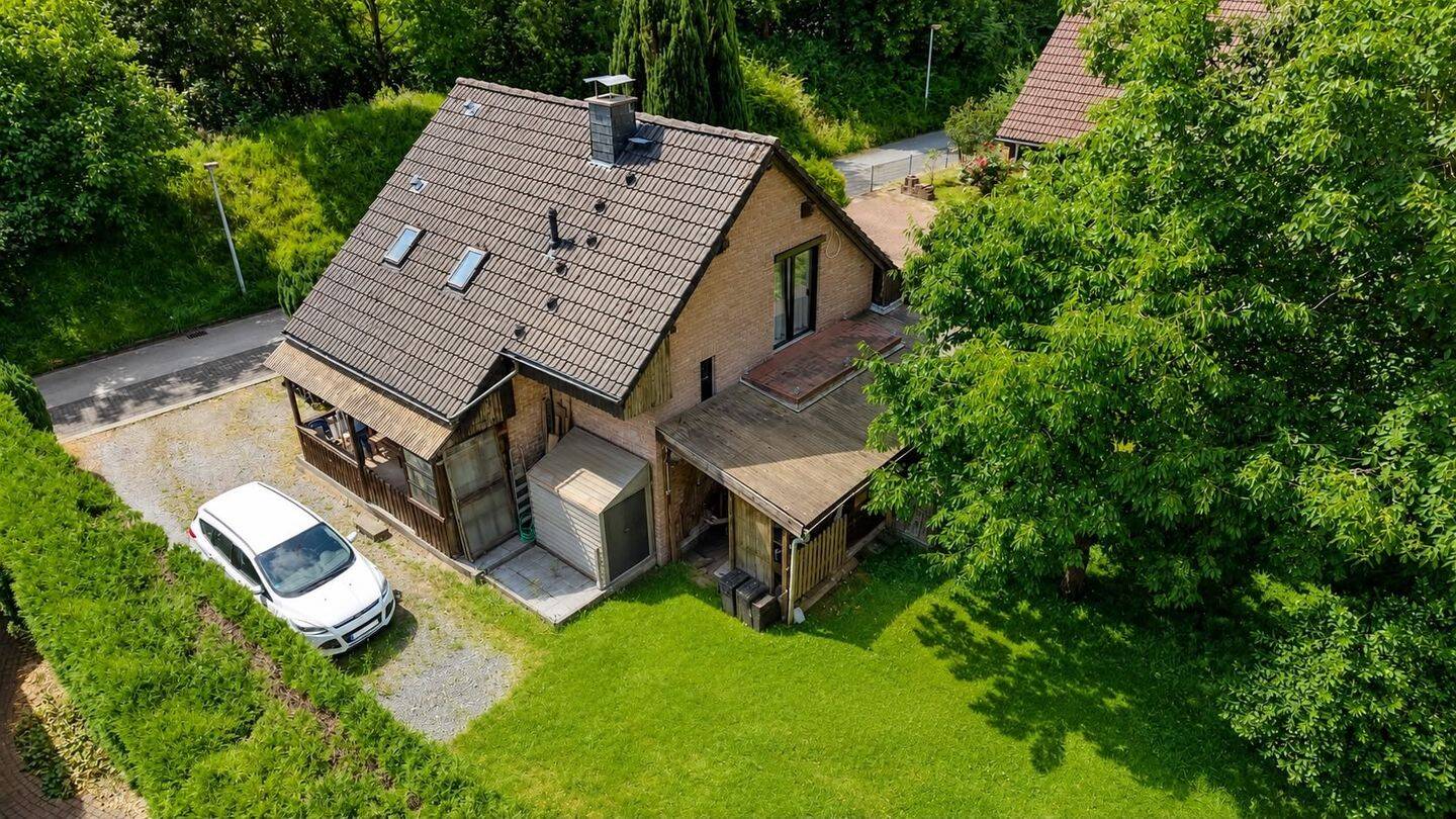 Charmantes und gepflegtes Einfamilienhaus in ruhiger Wohnlage – Wohnen mit mediterranem Flair, 58809 Neuenrade