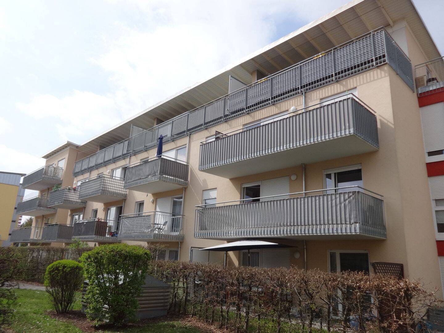 Helle 2-Zimmer-Wohnung mit Dachterrasse, 85375 Neufahrn b. Freising