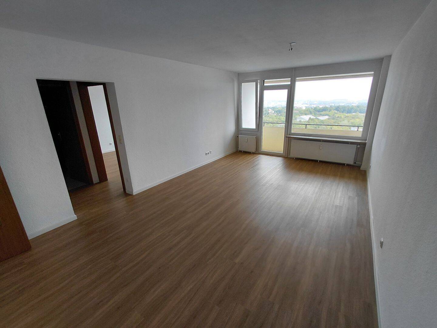 Renovierte 2 Zi-Whg. mit Ausblick, 55124 Mainz (Gonsenheim Oberstadt)