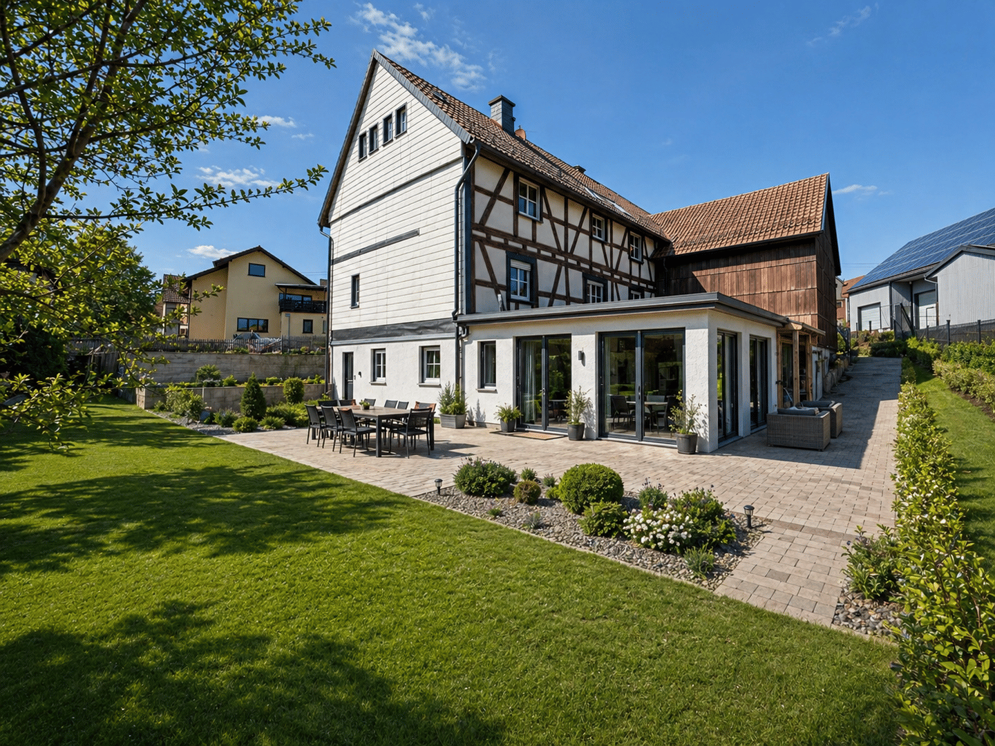 Mehrfamilienhaus mit großem Grundstück, Garten & Ausbaupotenzial in Birstein, 63633 Birstein