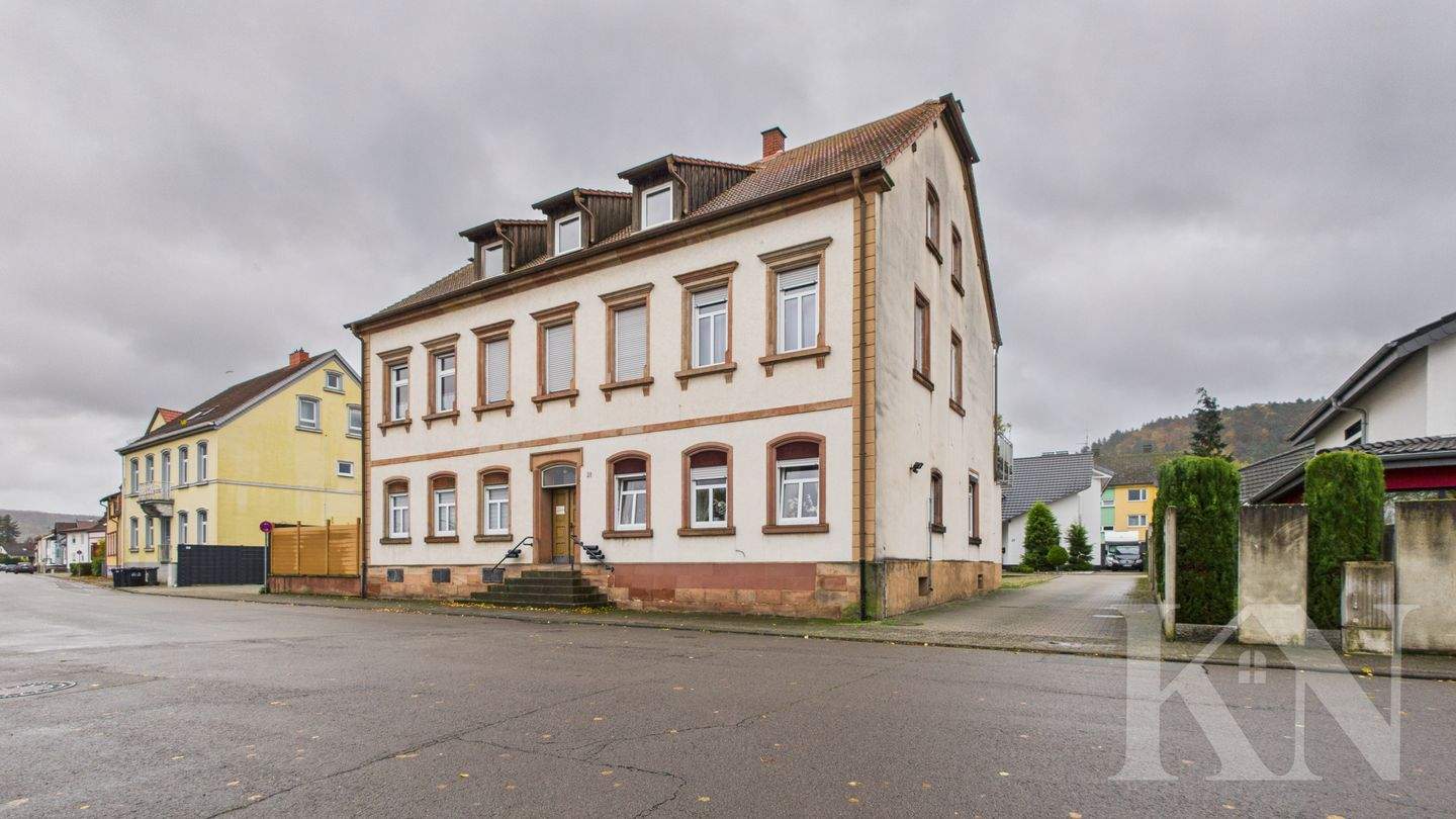 Wohnen mit Charme – helle Erdgeschosswohnung mit Terrasse und Altbau-Flair!, 66892 Bruchmühlbach-Miesau