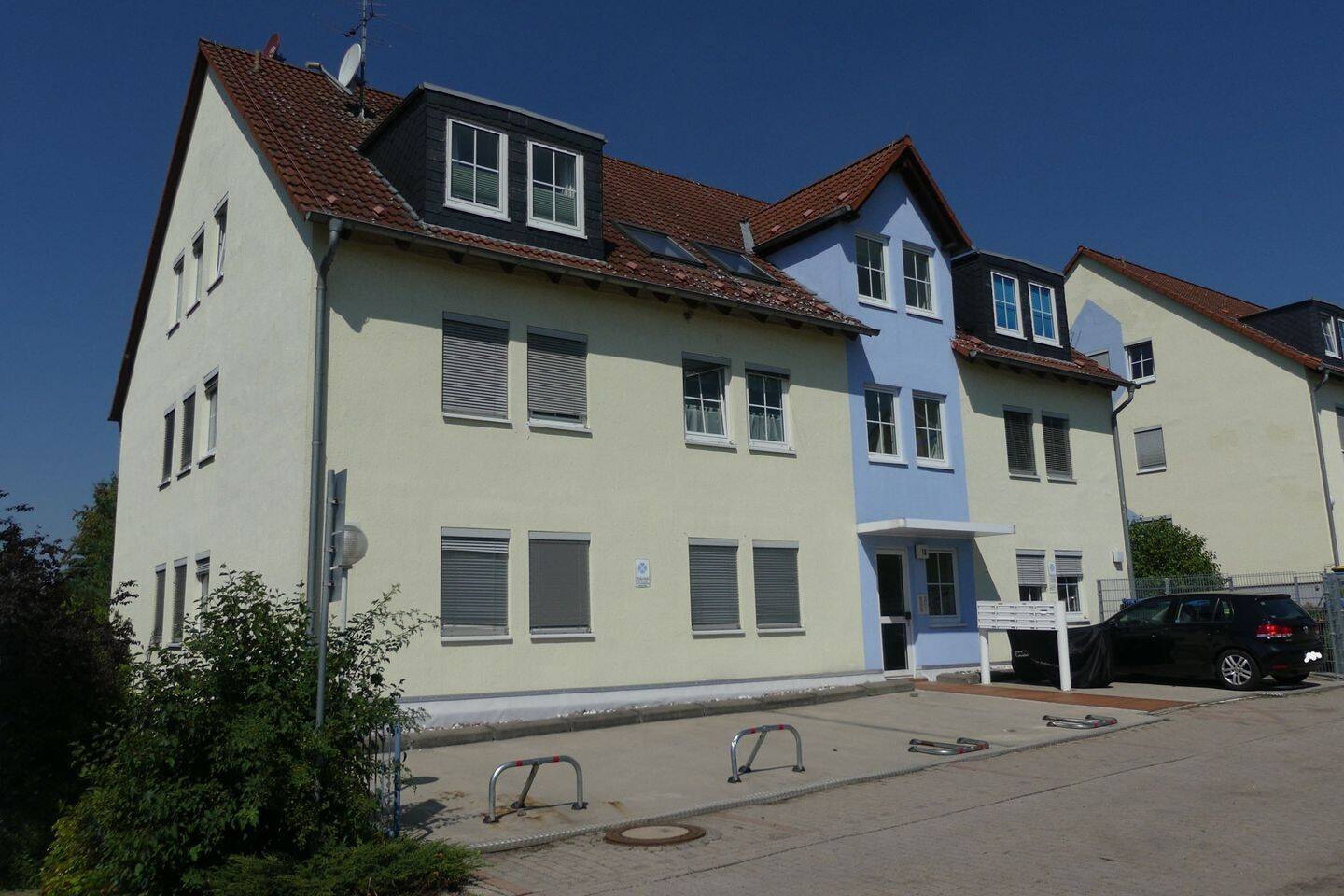 Mehrfamilienhaus in Stadtnähe mit 14 Appartements provisionsfrei zu verkaufen, 99097 Erfurt (Egstedt am Steiger Melchendorf Waltersleben Wiesenhügel)