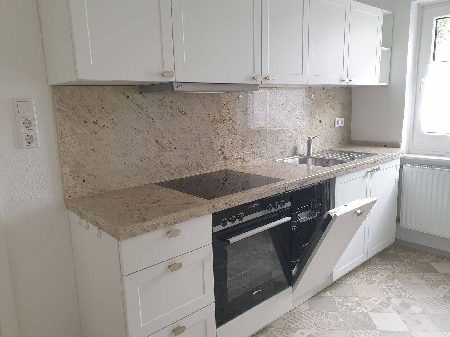 Schöne helle und modernisierte 2 Zi-Whg mit Balkon ab sofort in Velden zu vermieten, 91235 Hartenstein
