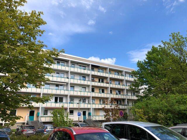 Helle zwei Zimmer, Küche, Bad und Balkon im 1. Stock!, 2828 Görlitz
