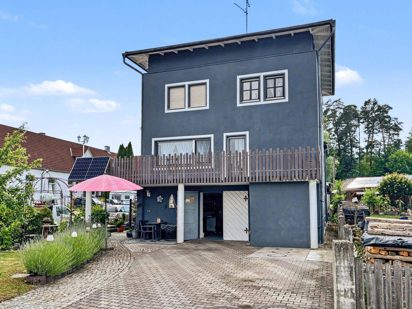 Besonderes Einfamilienhaus in Breitenbrunn-Loppenhausen, 87739 Breitenbrunn