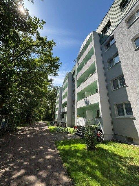 Erdgeschoß 4-Raumwohnung, ruhiger waldiger Stadtrand, 6862 Dessau-Roßlau