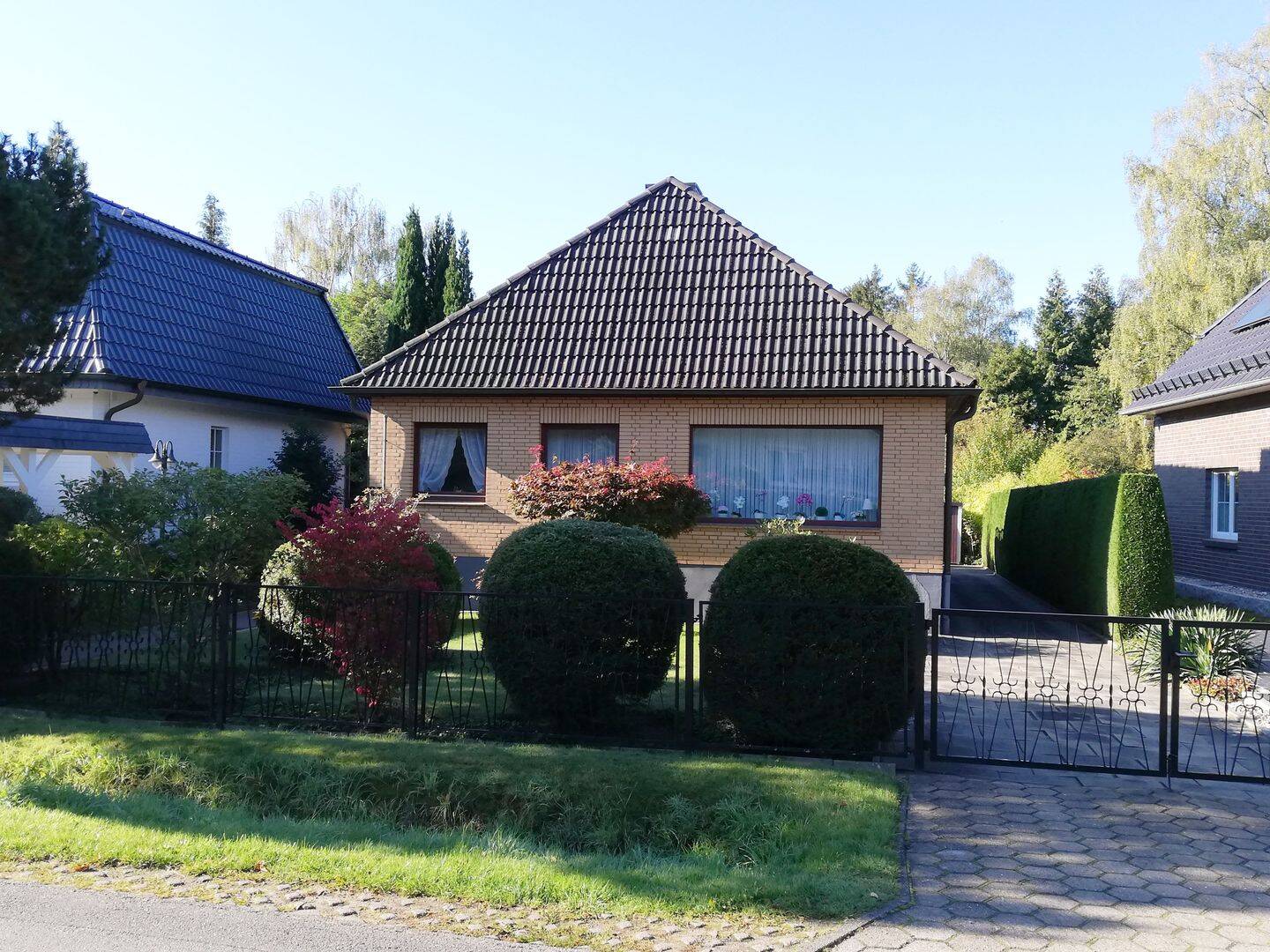 Großes Grundstück in sehr guter Lage an der Grenze Gartenstadt Berne zu Volksdorf, 22159 Hamburg (Wandsbek Bramfeld Farmsen-Berne Sasel Tonndorf)