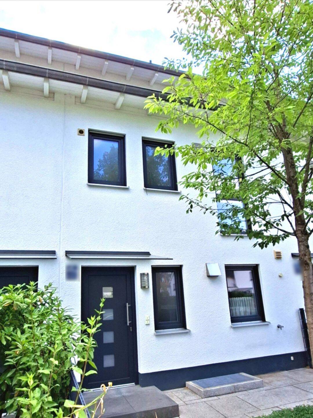Familienfreundliches 5-Zimmer-Reihenhaus mit Dachterrasse und Hobbyraum, 81375 München (Hadern)