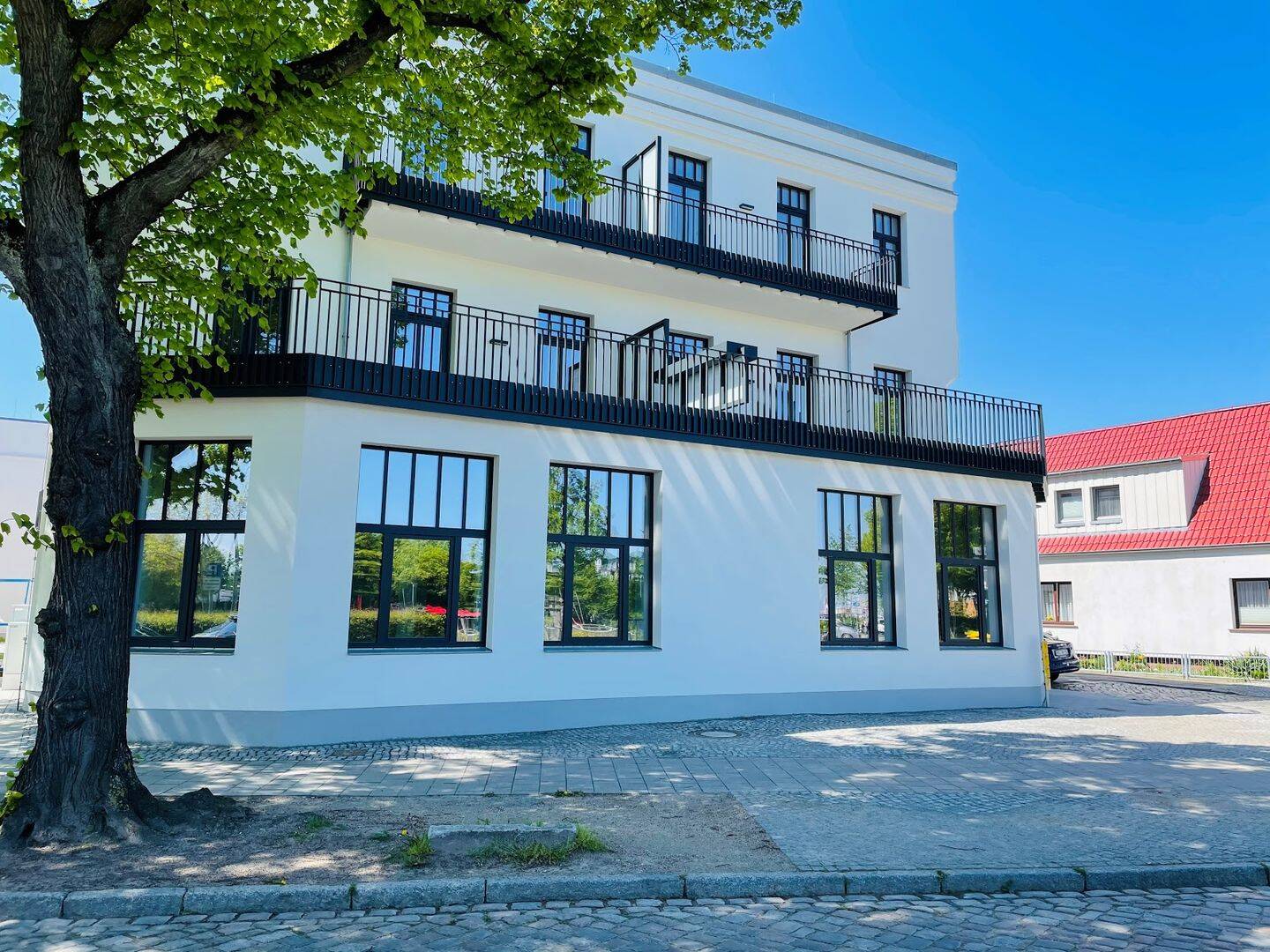 Direkt am Alten Strom! 4-Zimmer-Wohnung mit offener Küche in Rostock-Warnemünde, 18119 Rostock (Diedrichshagen Hohe Düne Seebad Warnemünde)