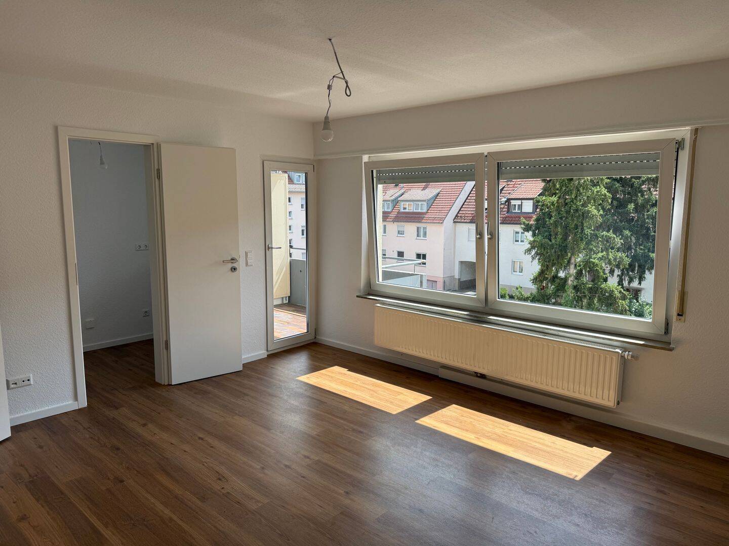 ++ ERSTBEZUG N. SANIERUNG: Gemütliche 1-Zimmerwohnung mit Balkon in S-Wangen ++, 70327 Stuttgart