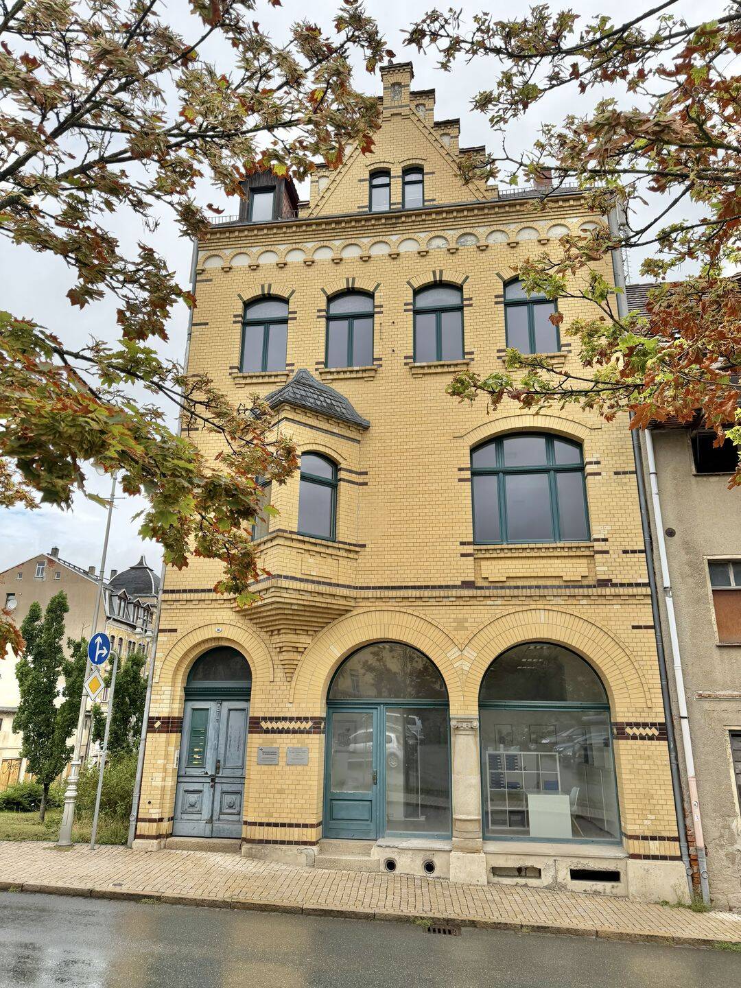 große 4-Raum-Wohnung | markantes Gründerzeithaus in Altenburg ca. 125 m² | 1. Obergeschoss | bezugsfertig | zentrumsnah, 4600 Altenburg