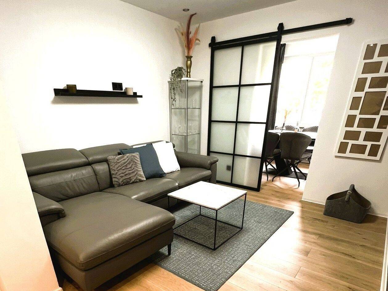 +++ Vollmöbliert +++ Hochwertig 3 Wohnung mit Balkon in praktischer, hervorragend angebundener Lage, 71638 Ludwigsburg