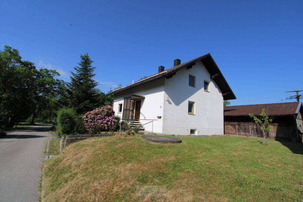 Idyllisch gelegenes Einfamilienhaus mit Potential!, 94374 Schwarzach