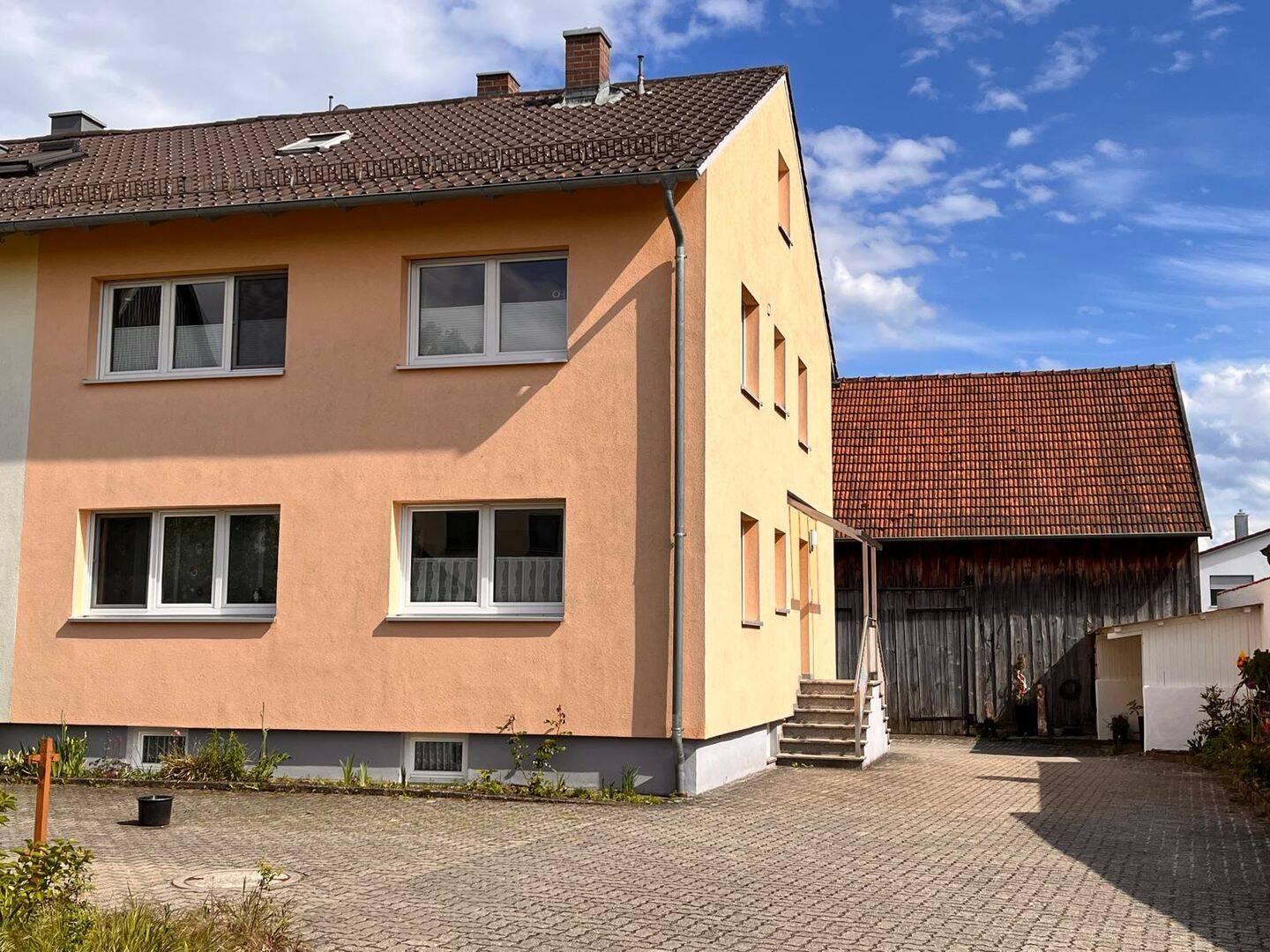 Wohnen und Arbeiten stadtnah auf dem Land. Ihr neues Zuhause mit vielfältigen Möglichkeiten. Einziehen – fertig., 92361 Berngau