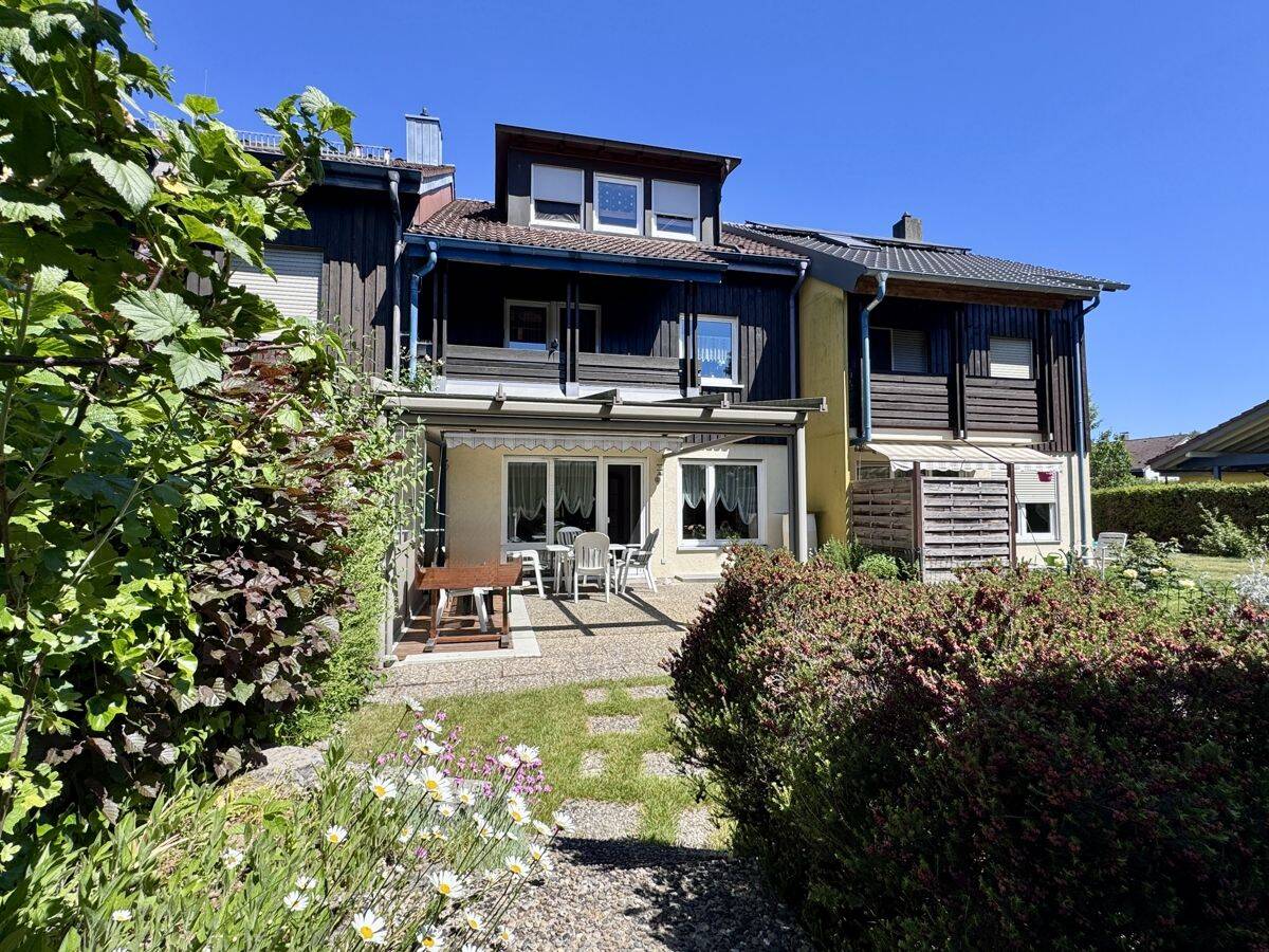 Gepflegtes Reihenmittelhaus mit Garage und Stellplatz, 88045 Friedrichshafen