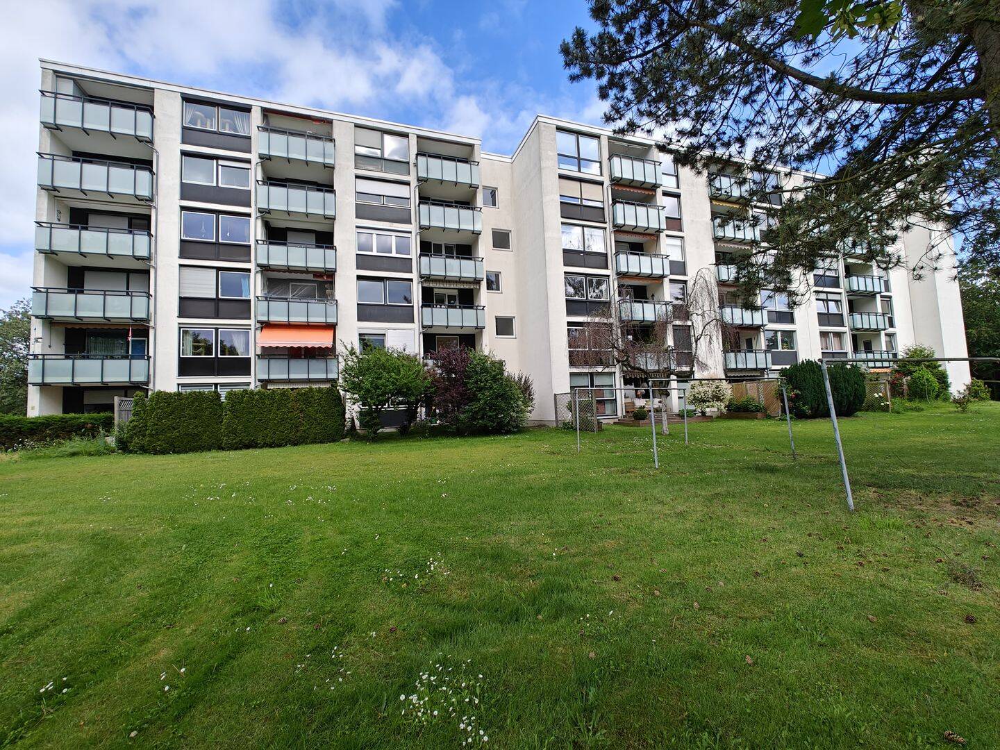 Provisionsfreie helle 92m² 3-Zimmer-Eigentumswohnung mit Loggia in BS Gartenstadt, 38122 Braunschweig