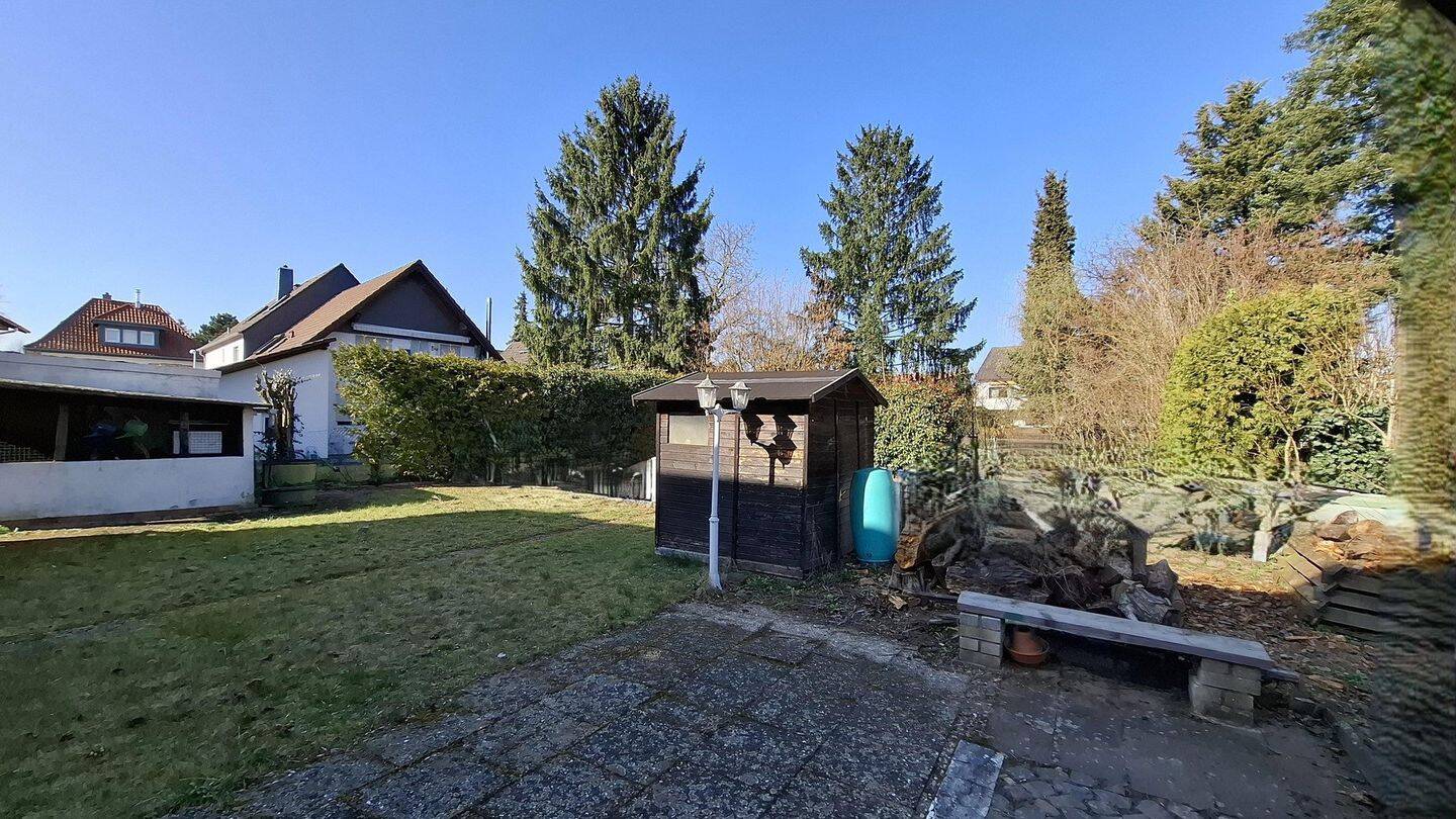 Verkehrsberuhigt gelegenes Grundstück für Einfamilienhaus in gewachsenem Wohngebiet + Garage, 64291 Darmstadt (Arheilgen Wixhausen)