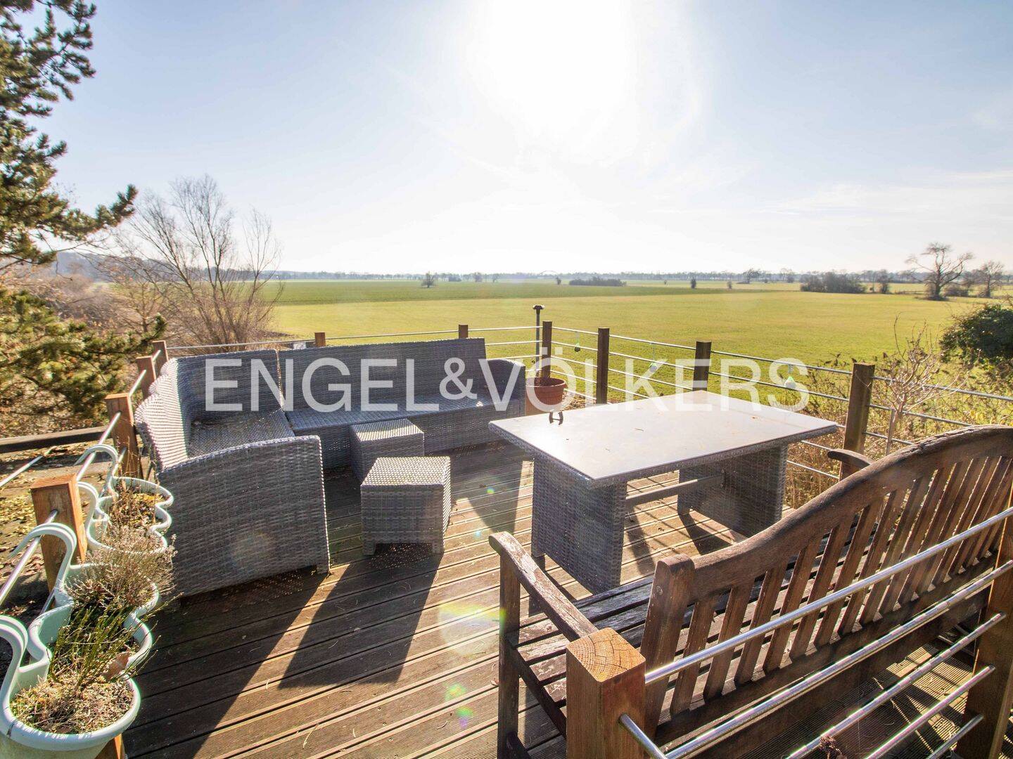 Besonderes Zweifamilienhaus in exklusiver Lage an der Marsch, 28832 Achim