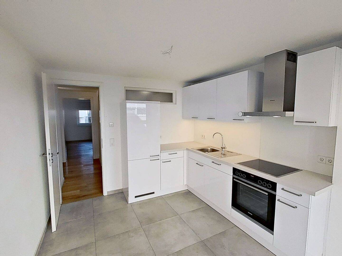 Helle 3-Zimmer-Wohnung mit BALKON und moderner EINBAUKÜCHE im Stuttgarter Westen, 70176 Stuttgart (Mitte West)