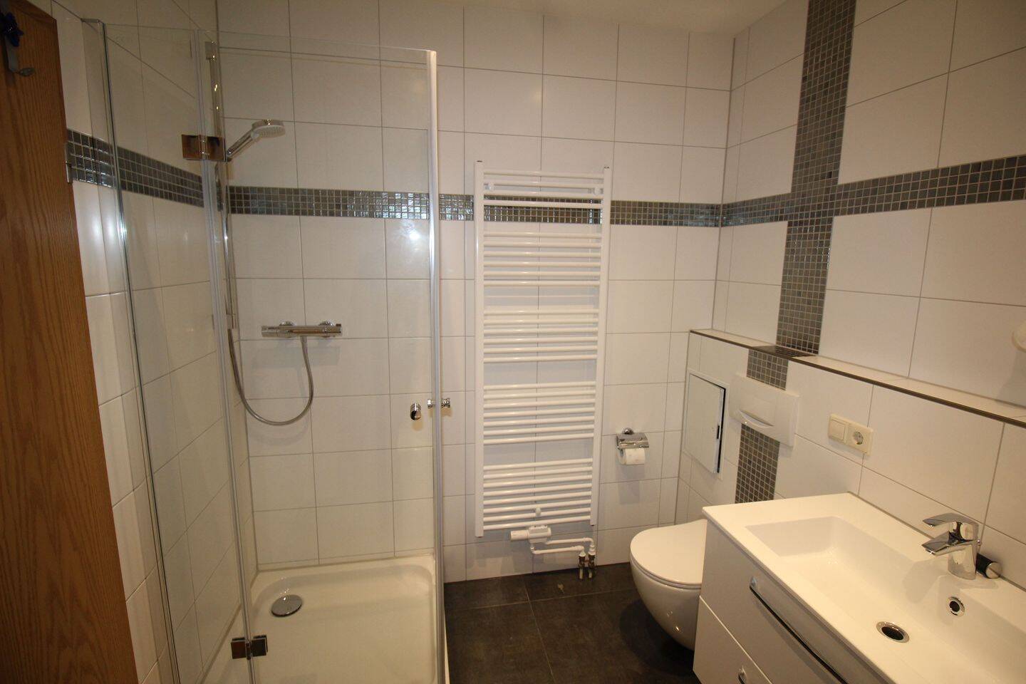 3-Raum-Wohnung, Aufzug, EBK, Balkon, Erstbezug nach Sanierung, 2826 Görlitz