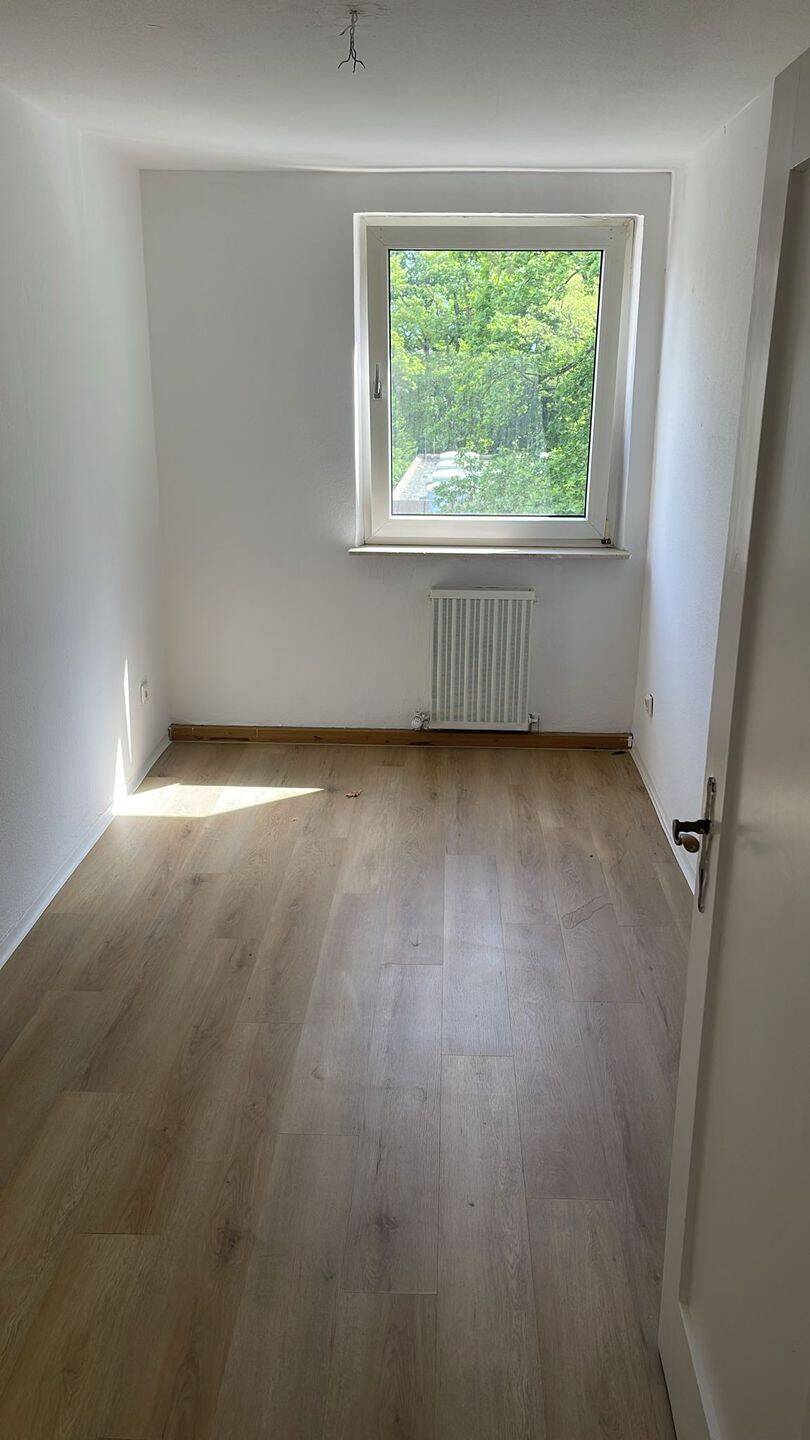 image-72685209