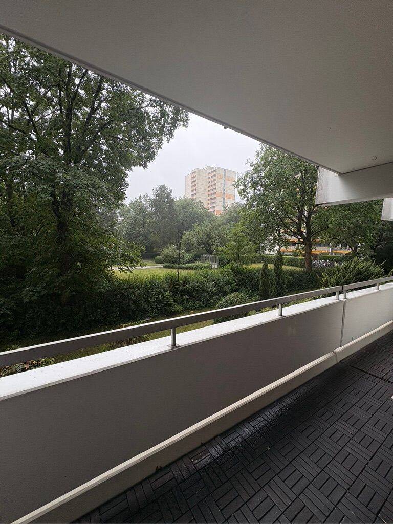 Bert-Brecht-Allee – schöne, sonnige 3-Zi.-Whg. mit Südbalkon, 81737 München (Ramersdorf-Perlach)