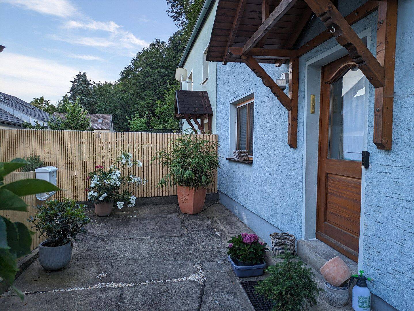 Schnuckeliges Haus mit herrlichem Ausblick in Hanglage, 93197 Zeitlarn