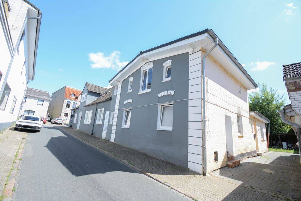 Sanierte 2-Zimmer-Erdgeschosswohnung in zentraler Lage von Heide zu vermieten, 25746 Heide