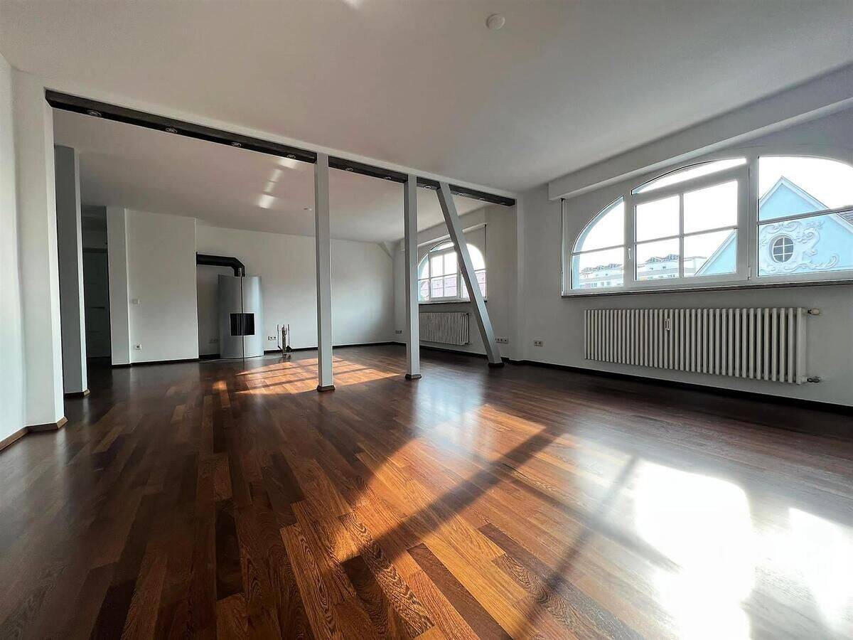 Einzigartige 5 Zimmer Wohnung mit Altbaucharme in Singen-Zentrum, 78224 Singen (Hohentwiel)