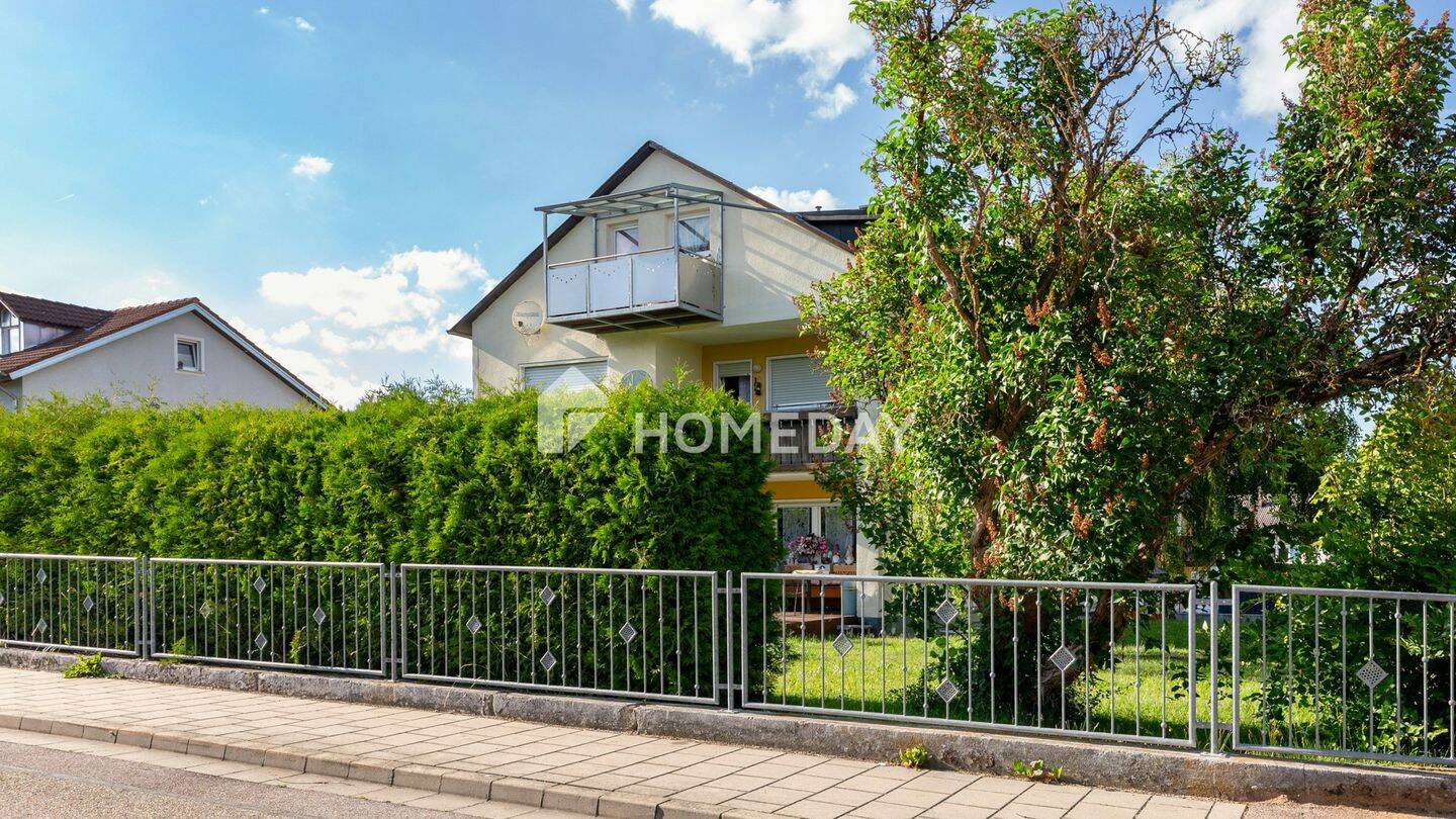 Gepflegtes Mehrfamilienhaus mit stabilen Mieteinnahmen und großem Grundstück, 92331 Parsberg
