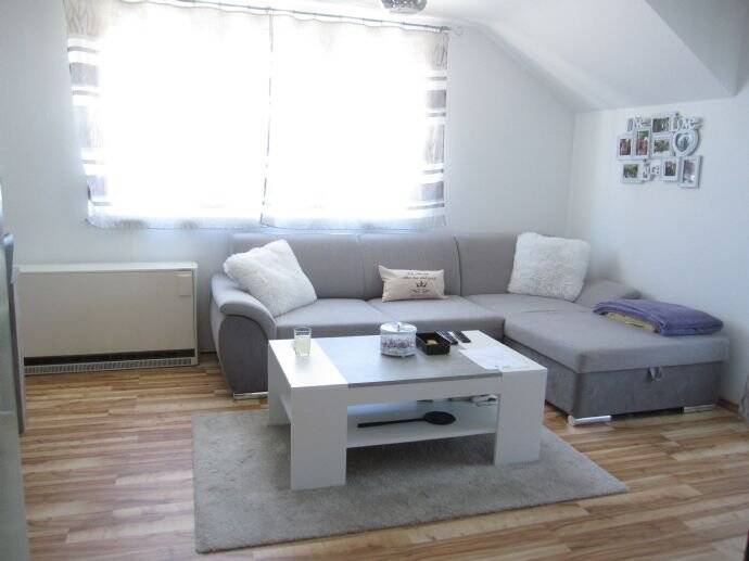 2 Zimmer Dachgeschosswohnung in Aichhalden, 78733 Aichhalden