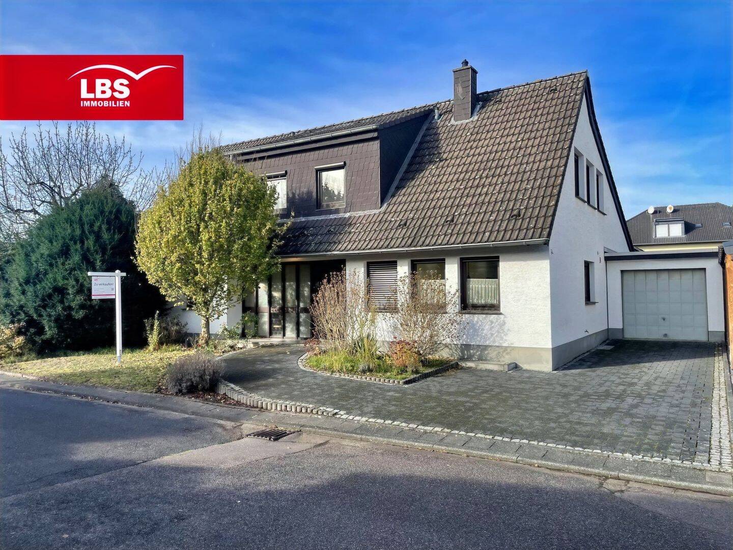 Außergewöhnliches ZFH mit Garage und idyllischem Garten in ruhiger Lage, 51143 Köln (Porz Langel Zündorf)
