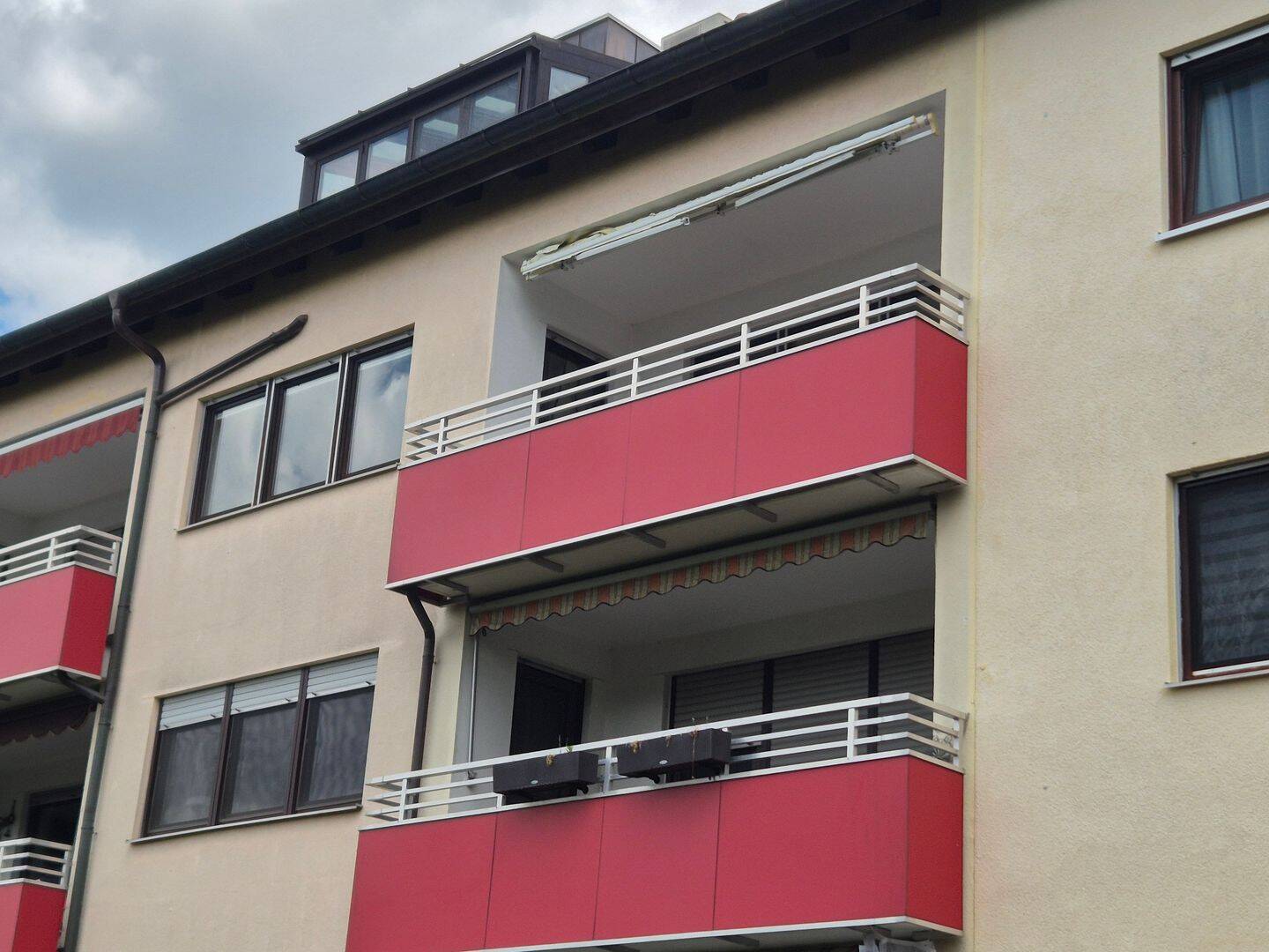 Geräumige 3 Zimmerwohnung mit Weitblick, 90765 Fürth