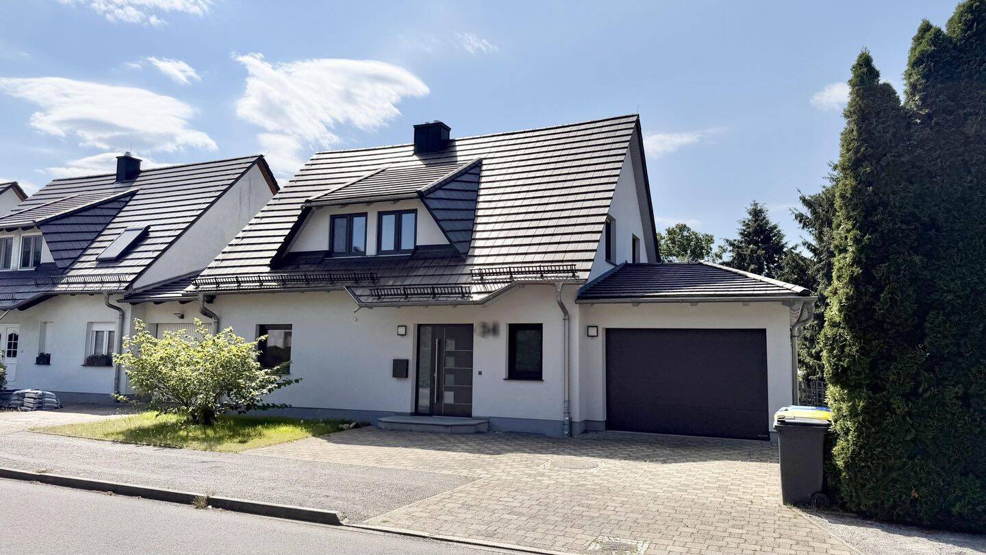 Exklusives Wohnen für Ihre Familie!, 2994 Bernsdorf