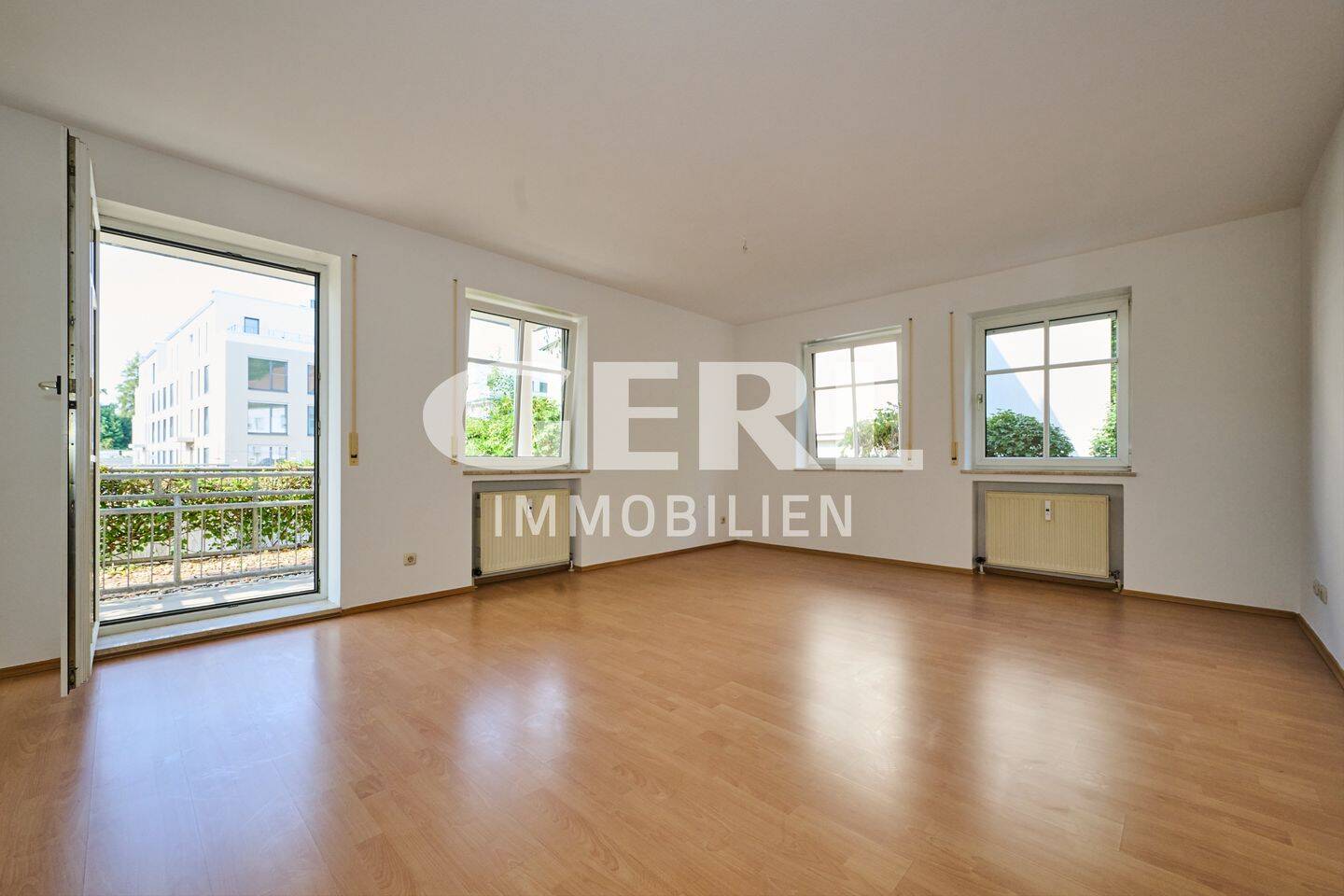 Altersgerechte 3-Zimmer-Wohnung mit Balkon und Duplex-Tiefgaragenstellplatz in Straubing, 94315 Straubing