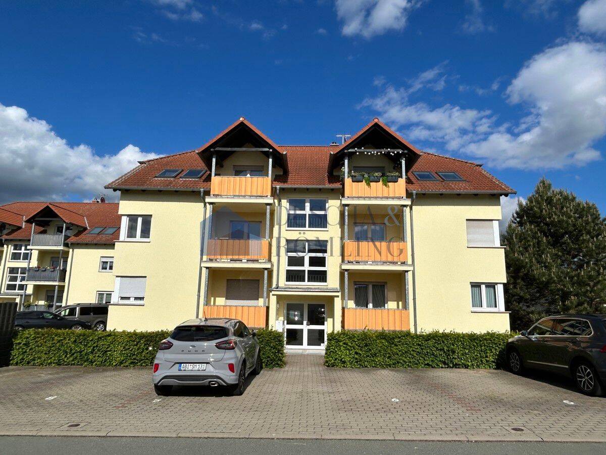 Möblierte Einraumwohnung mit Balkon – Erstbezug nach Sanierung, 6766 Bitterfeld-Wolfen