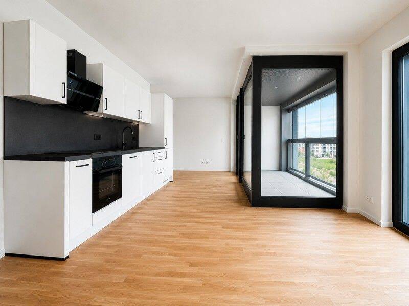 Helle 2-Zimmer-Wohnung mit Einbauküche und Loggia, 81248 München (Aubing-Lochhausen-Langwied)
