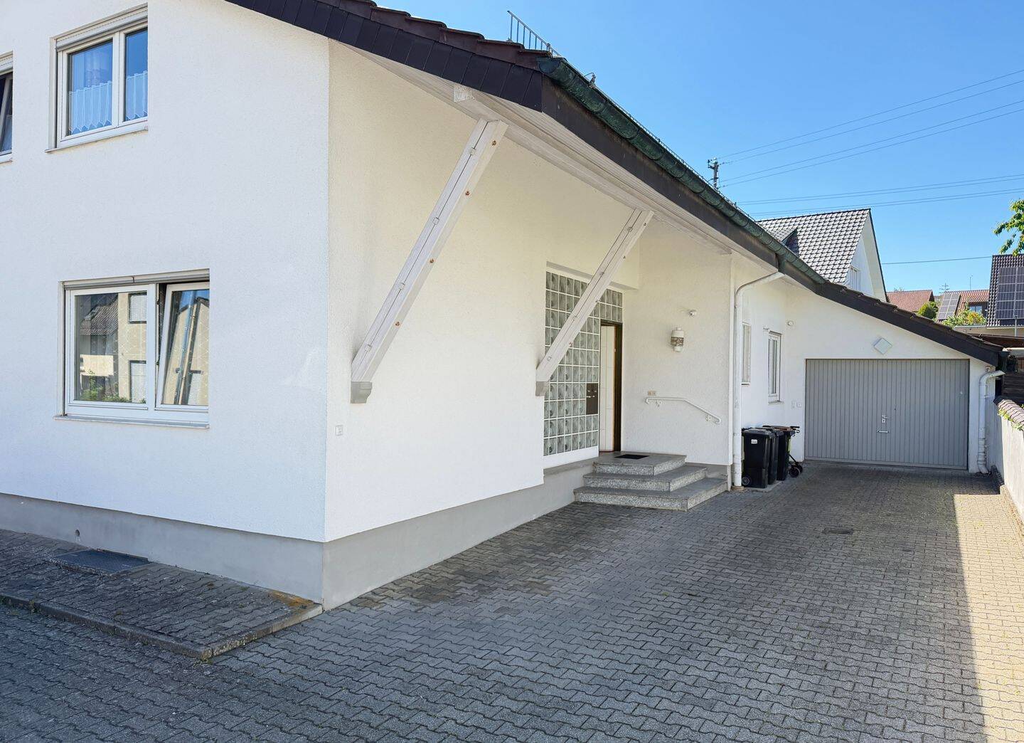 Sehr besonderes Zweifamilienhaus mit Pool, Sauna und traumhaftem Garten, 88326 Aulendorf