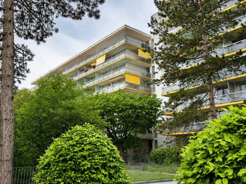 2-Zimmer-Wohnung mit Loggia, Weitblick und TG-Stellplatz in München-Neuperlach, 81735 München (Berg am Laim Ramersdorf-Perlach Trudering-Riem)