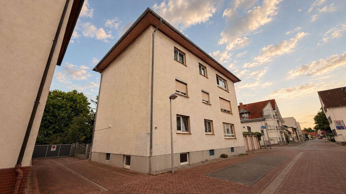 5-Zimmer Eigentumswohnung im 2. Obergeschoss mit Balkon – ca. 100 m² Wohnfläche – in Rüsselsheim, 65428 Rüsselsheim am Main
