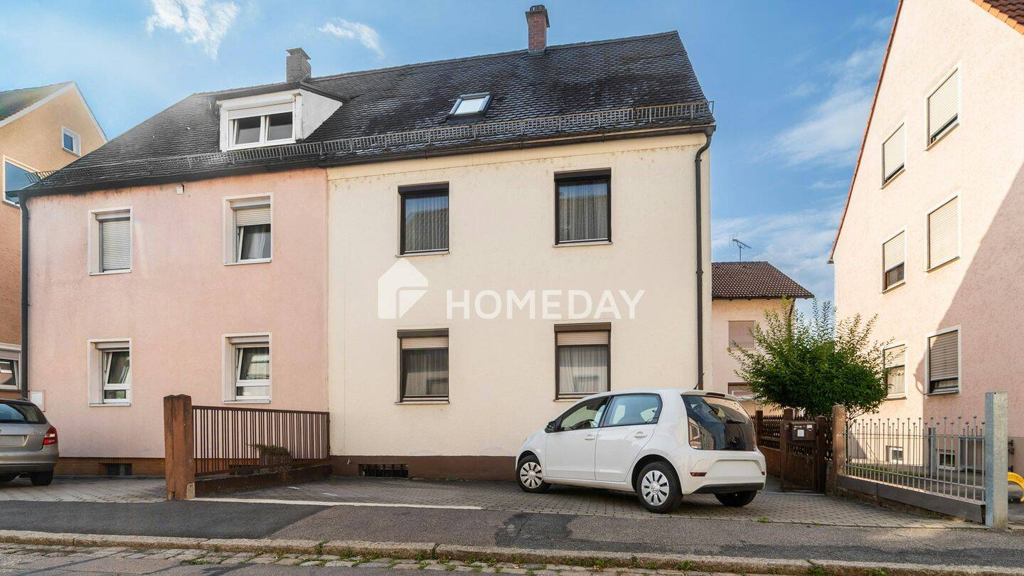 Solides Haus mit verlässlichen Mieteinnahmen in Schwandorf, 92421 Schwandorf
