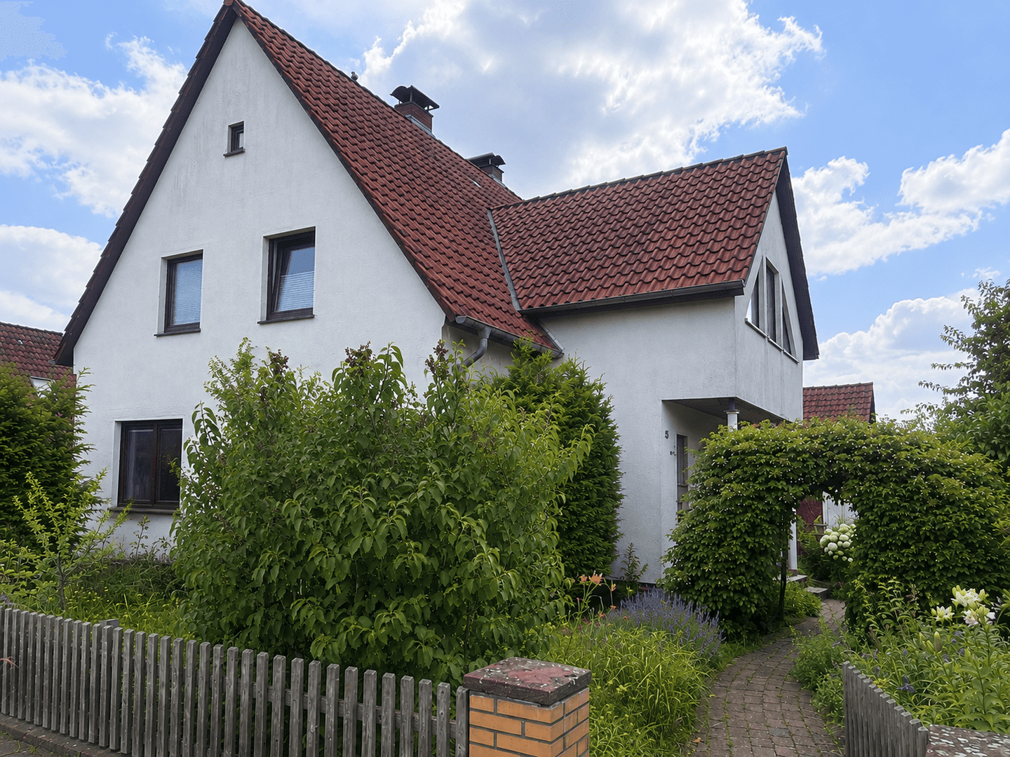3,5-Zimmer-Wohnung mit Dachterrasse, Garten & eigenem Eingang, 29308 Winsen (Aller)
