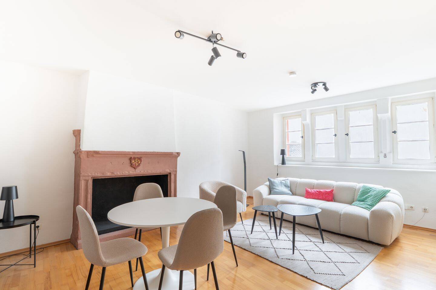 Modernes City-Apartment in Trier – zentral & komfortabel, 54290 Trier (Innenstadt Trier-Süd)