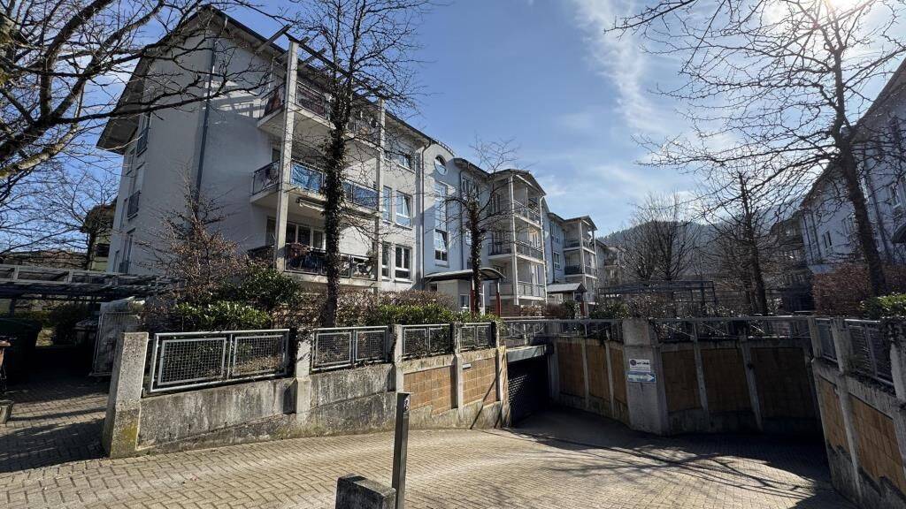 Attraktive 3-Zimmer-Wohnung – Renovieren und Einziehen – sofort verfügbar !!, 79117 Freiburg im Breisgau