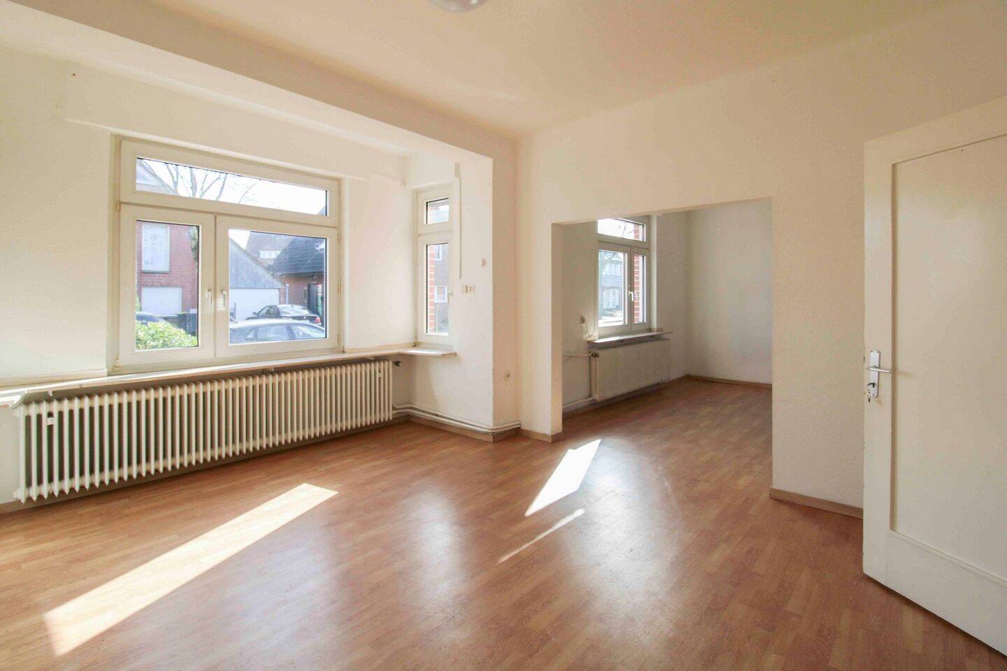 Wohnglück auf zwei Ebenen: Kaminfeuer, Gartenfreude und jede Menge Raum, 48653 Coesfeld