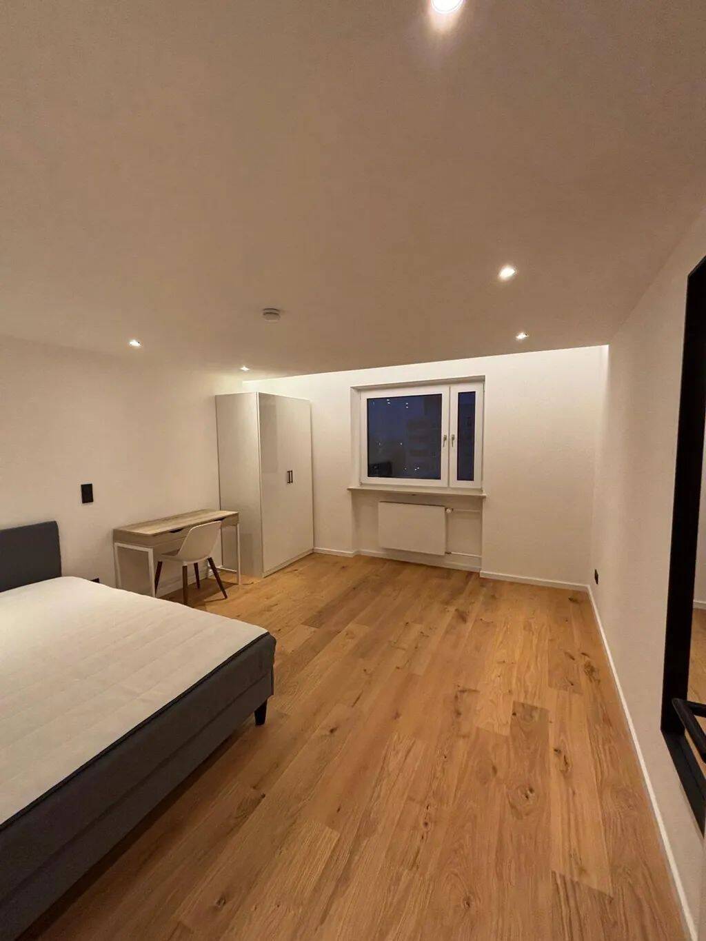 Schönes Zimmer in Frauen WG sucht neue Mieterin!, 80935 München (Feldmoching-Hasenbergl Milbertshofen-Am Hart)