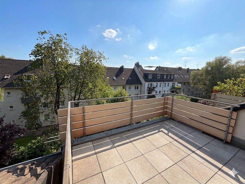 Erstbezug – Renovierte 3-Zimmer-Wohnung in Rüttenscheid (Balkon, Küche, TG Stellplatz, etc), 45130 Essen (Rüttenscheid Südviertel)