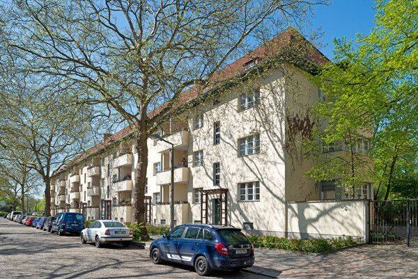 Sanierte 2 Zimmer Wohnung mit Balkon ab sofort in Berlin – Niederschönhausen!, 13156 Berlin (Pankow Kleingartenanlage Alte Baumschule Niederschönhausen Rosenthal)