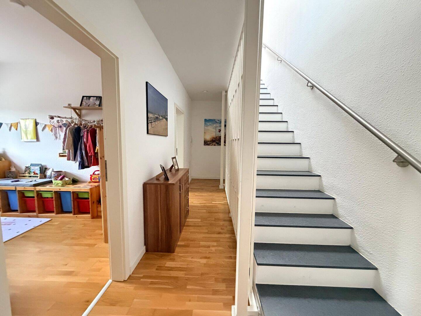 Ideal für Familien: Helle und großzügige 5-Zimmer-Wohnung, 6618 Naumburg (Saale)