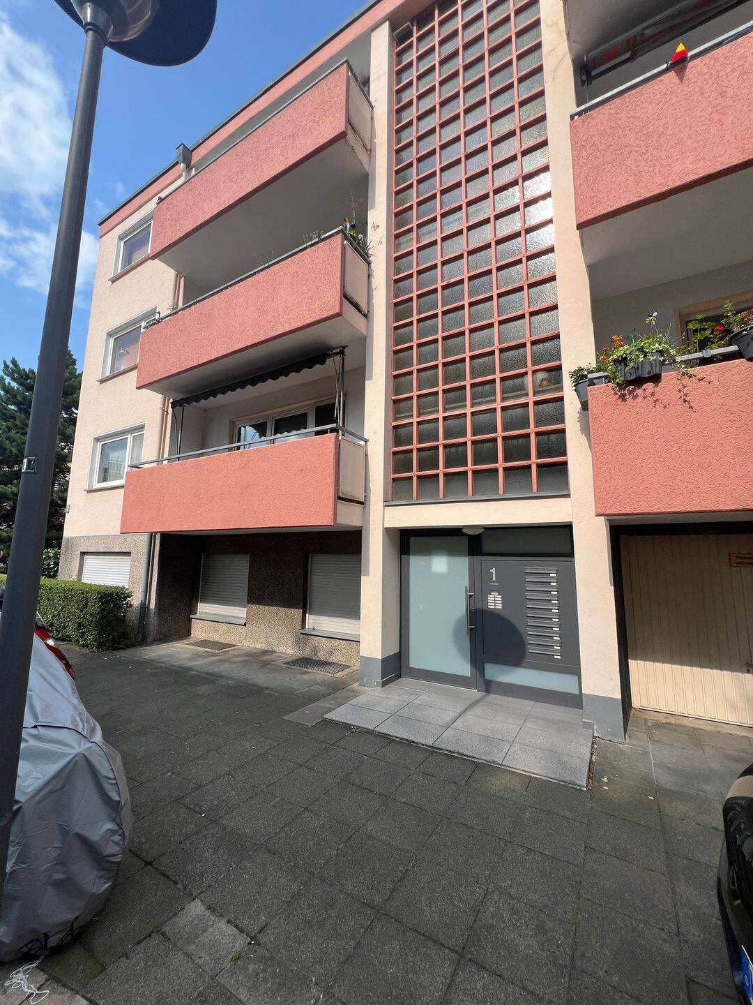 Helles 2-Zimmer-Appartement mit Balkon in Köln-Hülsenweg, 51061 Köln (Mülheim Dünnwald Flittard Höhenhaus Stammheim)